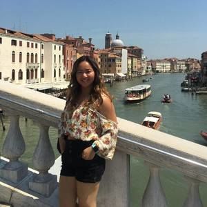 Meet your Posher, Jennifer